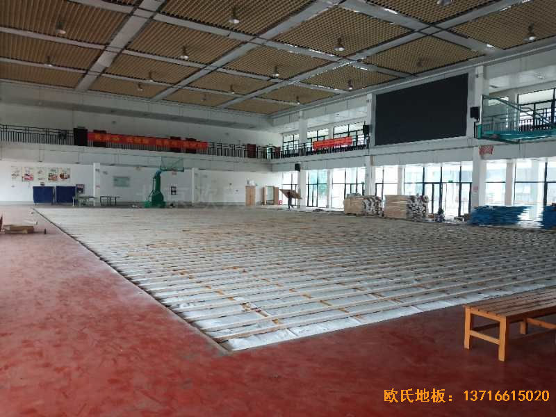 �V�����e���^�õ��ЌW(xu��)�w��ľ�ذ尲�b����