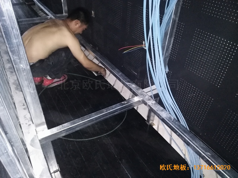 �ӱ��ȷ�����ͬ�ČW(xu��)У���_�\(y��n)�ӵذ���b����3