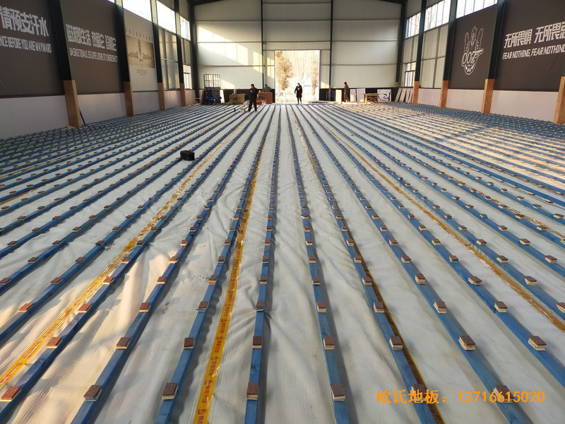 ɽ�|���h(hu��n)·ƽ�����{У�@���^�\(y��n)��(d��ng)ľ�ذ尲�b����1