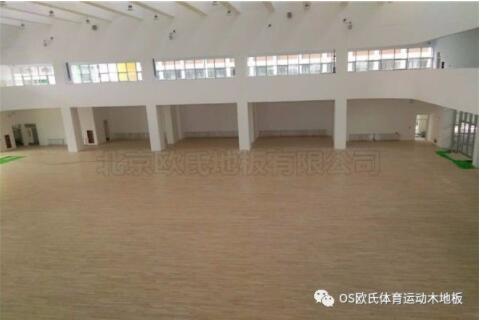 ����ʯ��ɽ�Ǻ��ЌW(xu��)�@���^ľ�ذ�ɹ�����