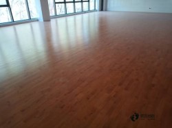 �W(xu��)У��ľ���_�\(y��n)��ľ�ذ�ʩ����λ